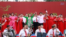 庆祝八一建军节 歌舞赞颂人民军队