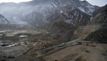 新疆“三基地一通道”建设全面提速