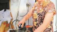 深圳旗袍“守”艺人专注缝纫近30年，让传统旗袍焕发新机