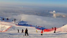 新疆：到2025年，滑雪场总数达100家以上 滑冰馆总数达30家以上