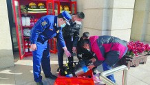 消防部门深入辖区高层建筑 微型消防站进行业务指导培训