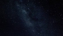 《流浪地球2》首曝预告海报，李雪健推行“移山”计划