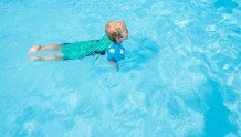 多名孩子游泳后查出腺病毒阳性 这个病毒如何防范？