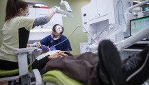 加环球邮报：加拿大政府扩大牙科福利 覆盖人群牙医不干了