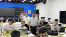 三峡大学领导带队看望数学建模暑期集训师生
