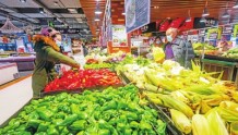 河南主要民生商品价稳量足 昨日多种蔬菜肉蛋价格回落