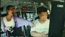 周口一女子抢夺公交方向盘并脚踹司机 警方介入