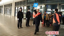 河南省地方铁路公安局周口分局护航复工专列开行