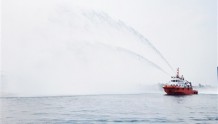 青岛市举行2022年“119”消防宣传月启动仪式暨海上灭火救援实战演练