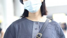 沈月结束综艺录制现身机场 一身简约装扮戴贝雷帽好甜美
