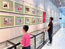 中关村图书大厦四季书房分店举办“人民就是江山”连环画艺术巡展