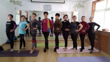 新时代美德健康生活|青岛市市北区四方街道开展“瑜悦身心 伽倍美丽”瑜伽健身活动