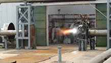 我国新一代载人火箭三级发动机整机首次长程试验圆满成功