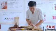 探访河北武邑古琴制作技艺 历经上百道工序打造而成