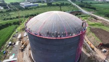 国内首台大型“液化气罐”升顶成功！哈尔滨天然气应急储备项目转入内罐安装