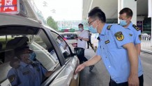 武汉市市场监管局严查出租车计价器作弊行为