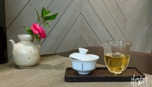 为什么泡白茶公道杯要用玻璃的，盖碗要用白瓷的？