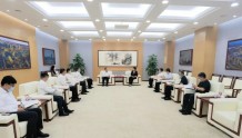 马泽平与北京经济技术开发区工委书记杨秀玲会谈