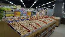 遂宁船山各大超市生活物资储备充足 疫情防控措施到位