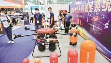 深晚记者探访第七届深圳国际无人机展：无人机足球赛居然这样玩