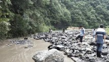 大邑西岭雪山部分路段因山洪受阻