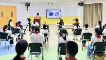 倾听残奥冠军的励志故事 杭州学生近距离感受榜样力量