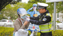 “渭南标杆”赵方：用默默坚守擦亮“警察蓝”