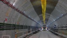 全国最大公铁合建盾构隧道贯通