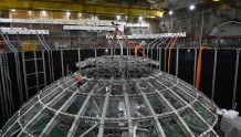 江门中微子实验探测器主结构安装完成