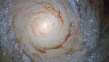 每日天文一图 |​ 星爆星系M94：哈勃拍摄