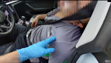 小轿车司机半路昏迷，自称"吸毒"吓坏民警，送医后确认是甲醛中毒
