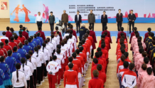 老有所乐 四川省老年人健身球操比赛在达州举行