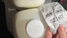 顾客在山姆会员店买到临期鲜奶，客服：有需求可备注，可申请换货或补偿