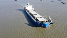 各地动态丨节省10小时！扬州海事部门维护首艘大型电煤船直靠扬州