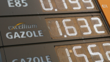 “三连跌”后：油价涨破上调红线，元旦后成品油价或上涨