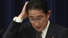 日本首相遭遇罕见事态：4名内阁大臣因丑闻缠身接连去职