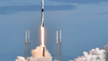 SpaceX“猎鹰9号”火箭成功发射，搭载60颗“星链”卫星
