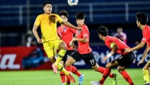 奥预赛丨张玉宁伤退国奥遭读秒绝杀 首战0-1韩国