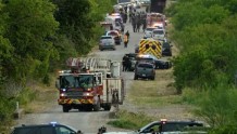 美媒：得州货车惨案已51死，移民曾被撒上调料以遮盖气味