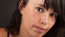 女人进入40后，想要防止面目长斑，这些因素要了解清楚