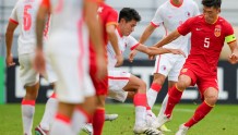 中国男足选拔队一球胜中国香港队 结束东亚杯之旅