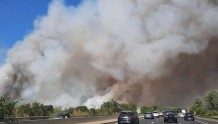 法世界报：法国东南部发生多处大火 350公顷过火1名消防员重伤