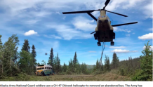 因直升机发动机起火事故，美国陆军停飞整个“支奴干”机队