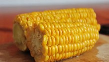 玉米是个宝，教你2种做法，营养美味不长肉，你都吃过吗？