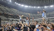 梅西圆梦！阿根廷夺得世界杯冠军；上海核酸点排队有所好转，但为何一直“检测中”？｜早读